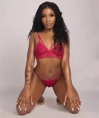 Живу в Москве и готова стать твоей игривой любовницей на несколько часов или ночь напролет. Мои услуги включают нежные поцелуи, массаж, оральный секс и многое другое. Я нежна и искусна в искусстве удовлетворения мужчин. Уверена, что мои отзывы и фото убедят тебя в моей привлекательности. Со мной ты сможешь расслабиться и насладиться беззаботной ночью в Москве. Звони мне, и я позаботлюсь о твоем удовольствии. 💋 10300, 23 года